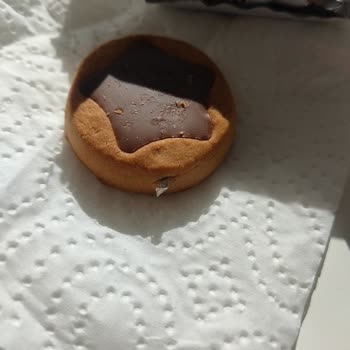 Biscolata Starz Ürünün İçeriğinden Ambalaj Parçası Çıktı