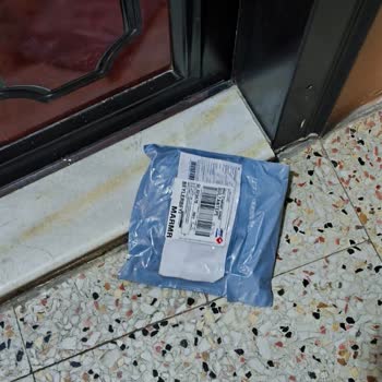 Aras Kargo Beylerbeyi Şubesi Apartmana Atılan Kargo