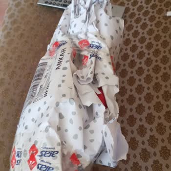 Mavi Özensiz Paketleme Ve Dikkate Alınmayan Not