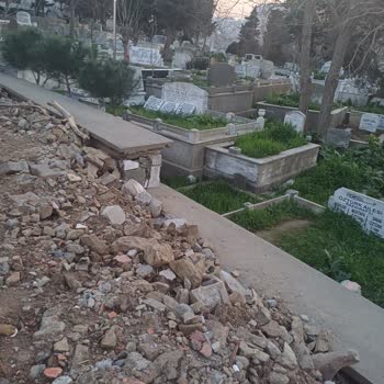TOKİ Karlıtepe Mezarlığına Giriş Yapamıyoruz