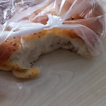 Migros'ta Hijyen Sorunu: Ekmekte Saç Kılı Bulduk!