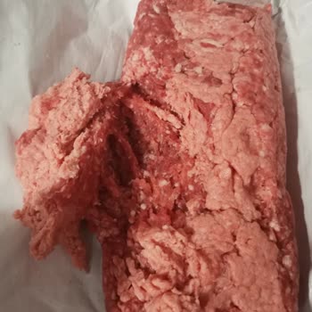 Köfteci Yusuf Kıyma Pişmanlıktır, Etten Çok Yağ Var.