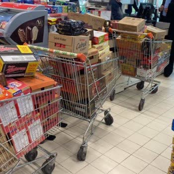 Migros Kampanyasını Bakkal Ve Büfe Sahipleri Yağmaladı.