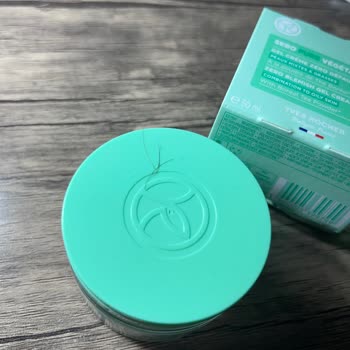 Yves Rocher Nemlendiriciden 3 Tel Uzun Kıl Çıktı