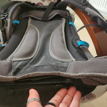 North Pacific Outdoor Ürünleri Dağcı Çantasında Üretim Hatası
