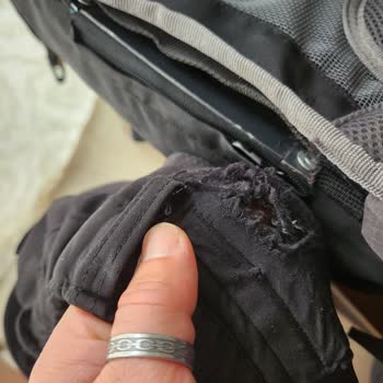 North Pacific Outdoor Ürünleri Dağcı Çantasında Üretim Hatası