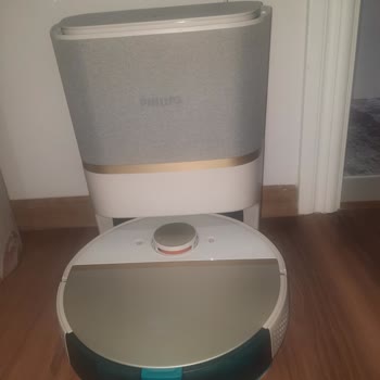 PHILIPS Ev Aletleri Philips Homerun 7000 Robot Süpürge Temizlemiyor