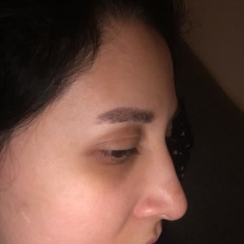Duygu Lavin (İnstagram: Lavinmicroblading) Yanlış Kaş Formu
