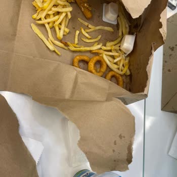 Saloon Burger Siparişim Eksik Ve Soğuk, İade Sorunu Yaşıyorum!