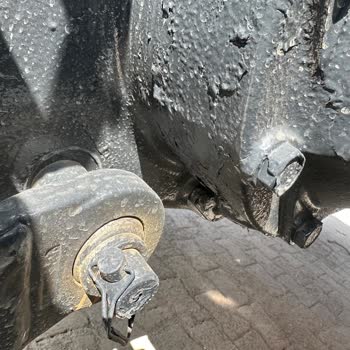 Erkunt Traktörden Şikayetçiyim. Boyaları Kalktı.