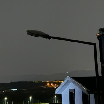 UEDAŞ Yanmayan 3 Sokak Lambasıyla Mahalleyi Zifiri Karanlıkta Bıraktı