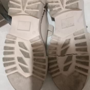 CZ London Ayakkabının Geldiği Hal