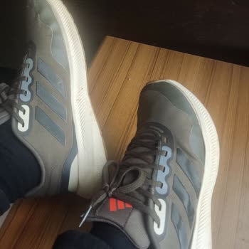 adidas Renk Sararması Solması