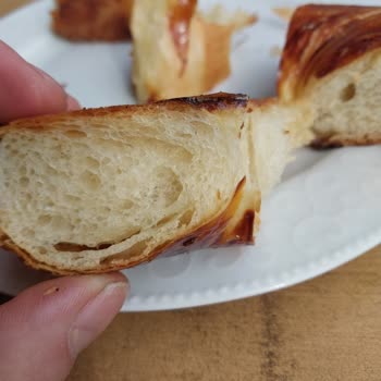 Simit Sarayın İn Bayat Poğaça Satması