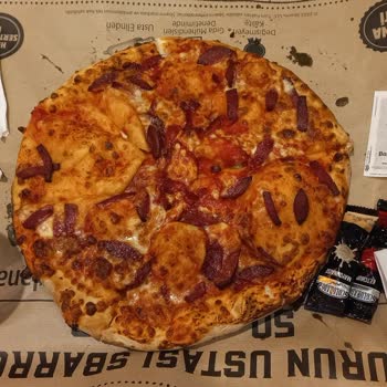 Sbarro Sözde Sucuklu Pizza Satın Aldık