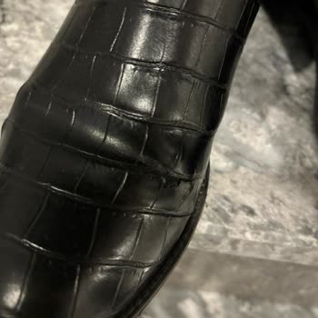Nine West 5 Kere Giyilen Kadın Bot Katlama Yerinden Yırtıldı.
