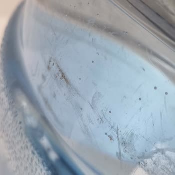 Hayat Su Kirli Ve Yıpranmış 5 Senelik Damacana Gönderiyor