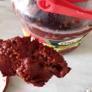 Öncü Salça Böcekli Öncü Domates Salçası