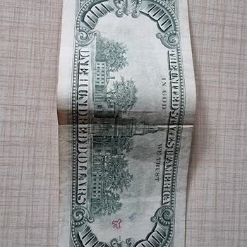 Ziraat Bankası Devletin Kurumu Ziraat Bankasında Eski Basım Dolar Bozduramadım.