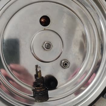 Taç Marka Hatalı Düdüklü Tencere