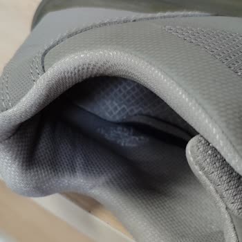 Skechers İç Astar Yırtılması