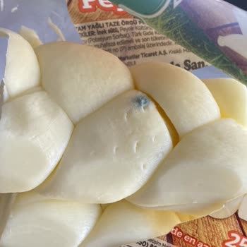 Mis Tarihi Devam Eden Küflenmiş Ürün Satılıyor