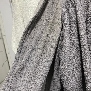 Sarev Bazaar Bornoz Takımı Kalitesizliği