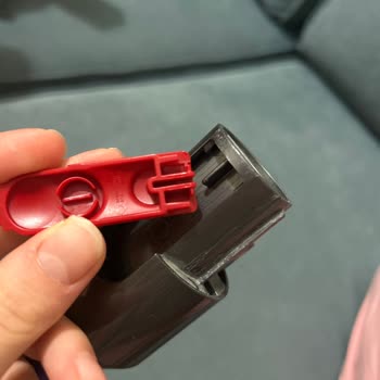 Dyson Boru Klipsi Kırılması