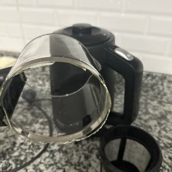 Arzum Ar 3062 Cam Demlik Çatlayıp Kırıldı