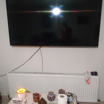 Awox Çalışan Televizyon Ekranı Hiçbir Şey Yapmadık Karardı Sesi Var