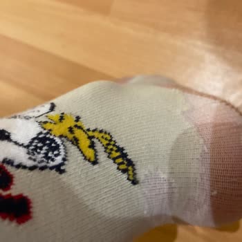 Hummel Marka Çorabın Soyulması