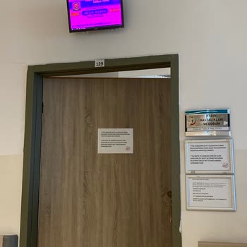 Sağlık Bakanlığı Doktorun Geç Gelmesi Ve Randevu Bulunmaması