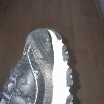 Skechers Kısa Sürede Yırtılan Ayakkabı