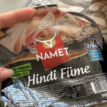 Namet Hindi Füme İçerisinden Böcek Çıktı
