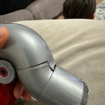 Dyson V12 Koltuk Altı Aparatı