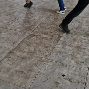 Milli Eğitim Bakanlığı (MEB) Hademe Temizlik Görevlisi Olmadığı İçin Okul Çok Kötü Durumda