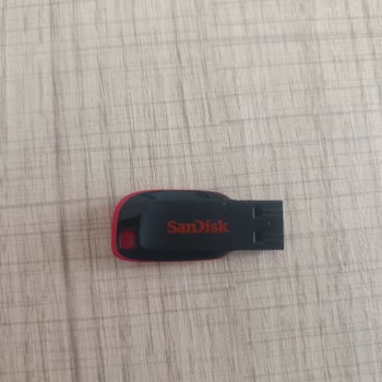 A101 Sandisk 64gb Flash Bellek 32gb Gözüküyor