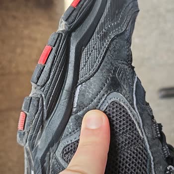 Kolay Deforme Olan Skechers Ürünleri