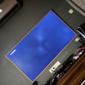 Samsung Frame TV Siyah Ekranlarda Beyaz Parlama Sorunu