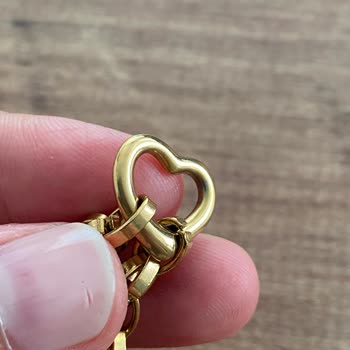 Cns Aksesuar Çelik Takı Olarak Aldığım Ürün Renk Değiştirdi!