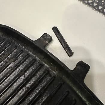 Metro Grossmarket Döküm Tost Makinesi Kırıldı.