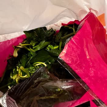 Migros Ve Çürümüş Ambalajlı Ürün.