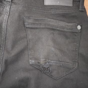 Maviden Alınan Pantolonun Dökülmesi