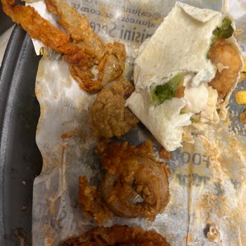 Cajun Corner Çok Kötü Bir Yemek Ve Çok Yavaş Bir Servis