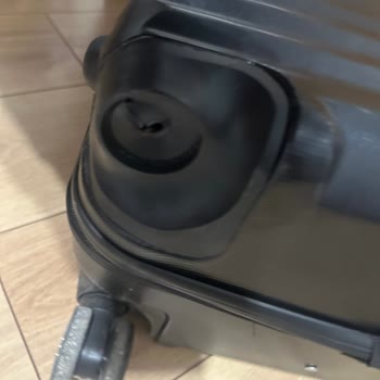 Havabüs Valizimi Kırdı Ve Sahiplenmediler