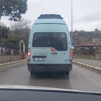 Sinop Belediyesi Dolmuşun Trafikteki Riskli Öne Geçmesi