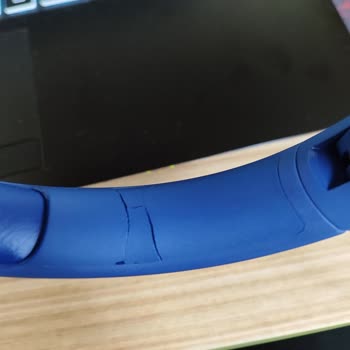 JBL TUNE500 Kablolu Kulaklığım Çatladı