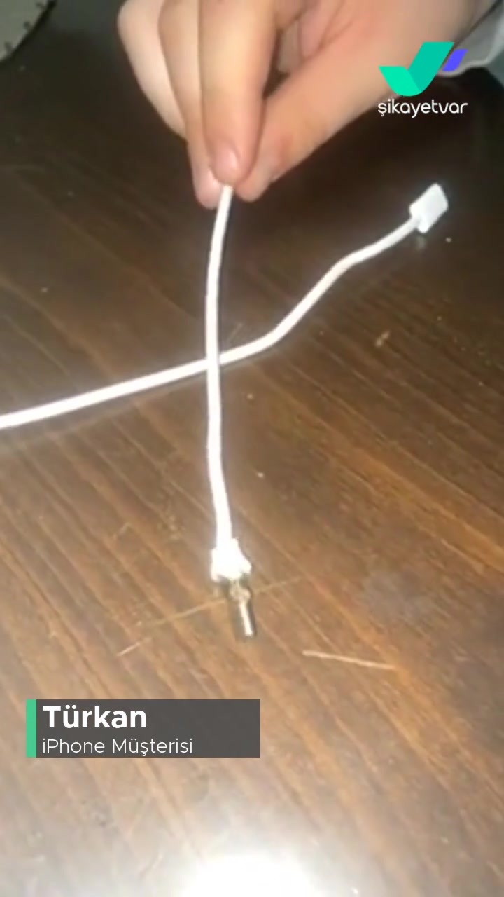 iPhone Şarj Kablosunun Yanması videonun kapak resmi