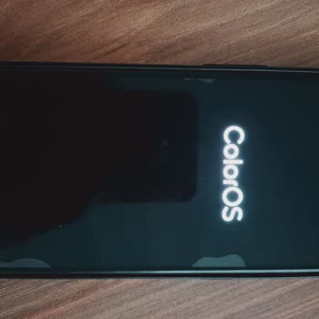 Oppo Ekran Da Colors Yazısı