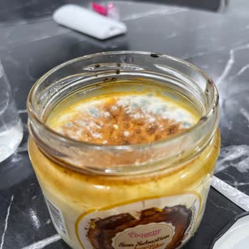 Migros Küflü Tatlı Satıyor Dikkat